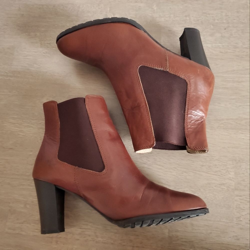 Amalfi by Rangoni Brown Ankle Boot Heels Size 7.5M